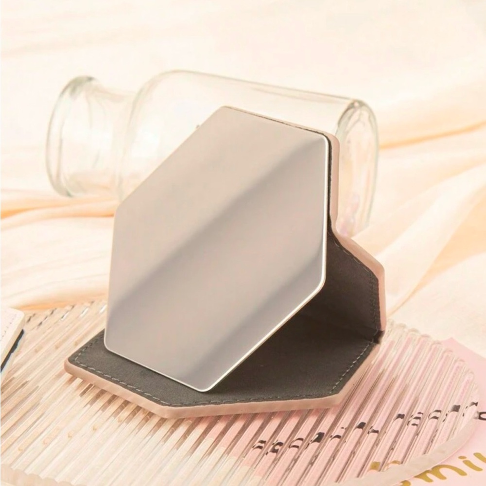 ✨New ✨Khaki Bee Foldable Stand Alone Cosmetic Mirror ✨ Last One ✨ - Picture 3 of 4